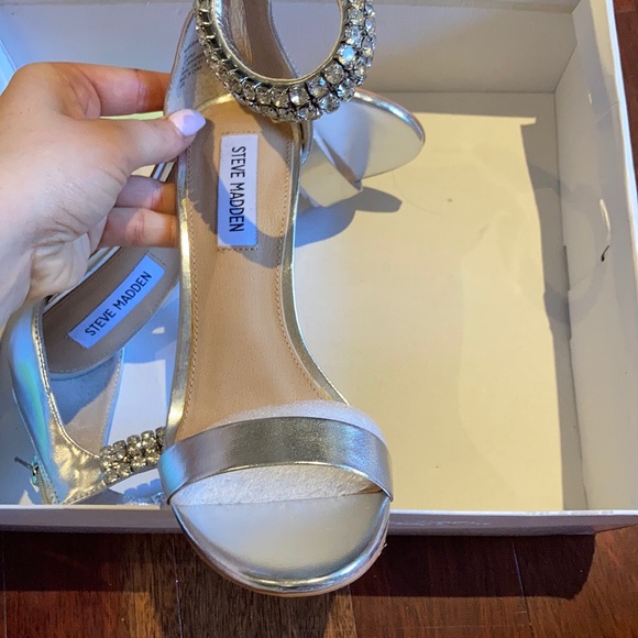 Steve Madden Rando Heels - Picture 2 of 2
